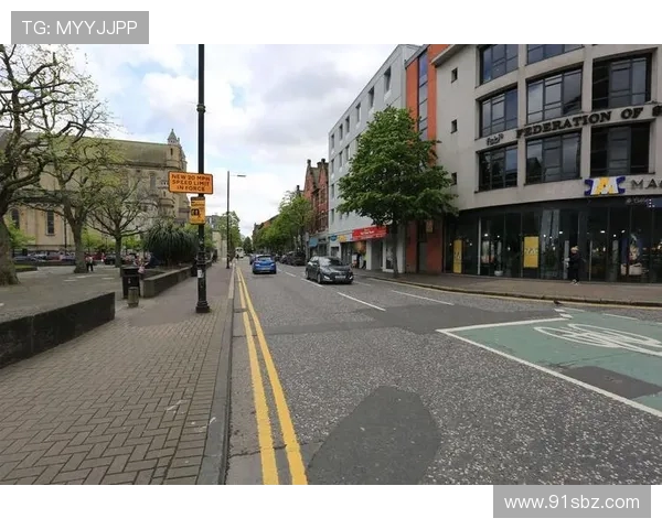 专访当代足球明星成长历程与赛场传奇故事全景深度权威解析精编版 专访当代足球明星成长历程与赛场传奇故事全景深度权威解析精编版